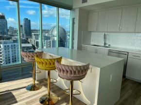 Full furnished luxury unit with San Diego bay view